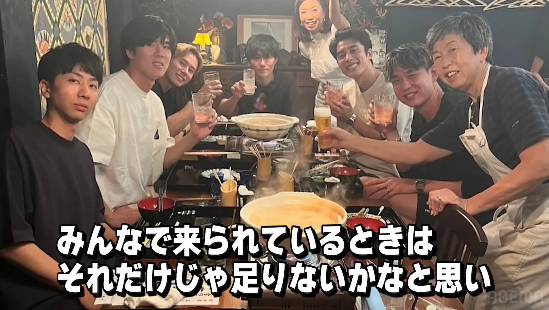 選手たちのために特別メニューを用意する店主