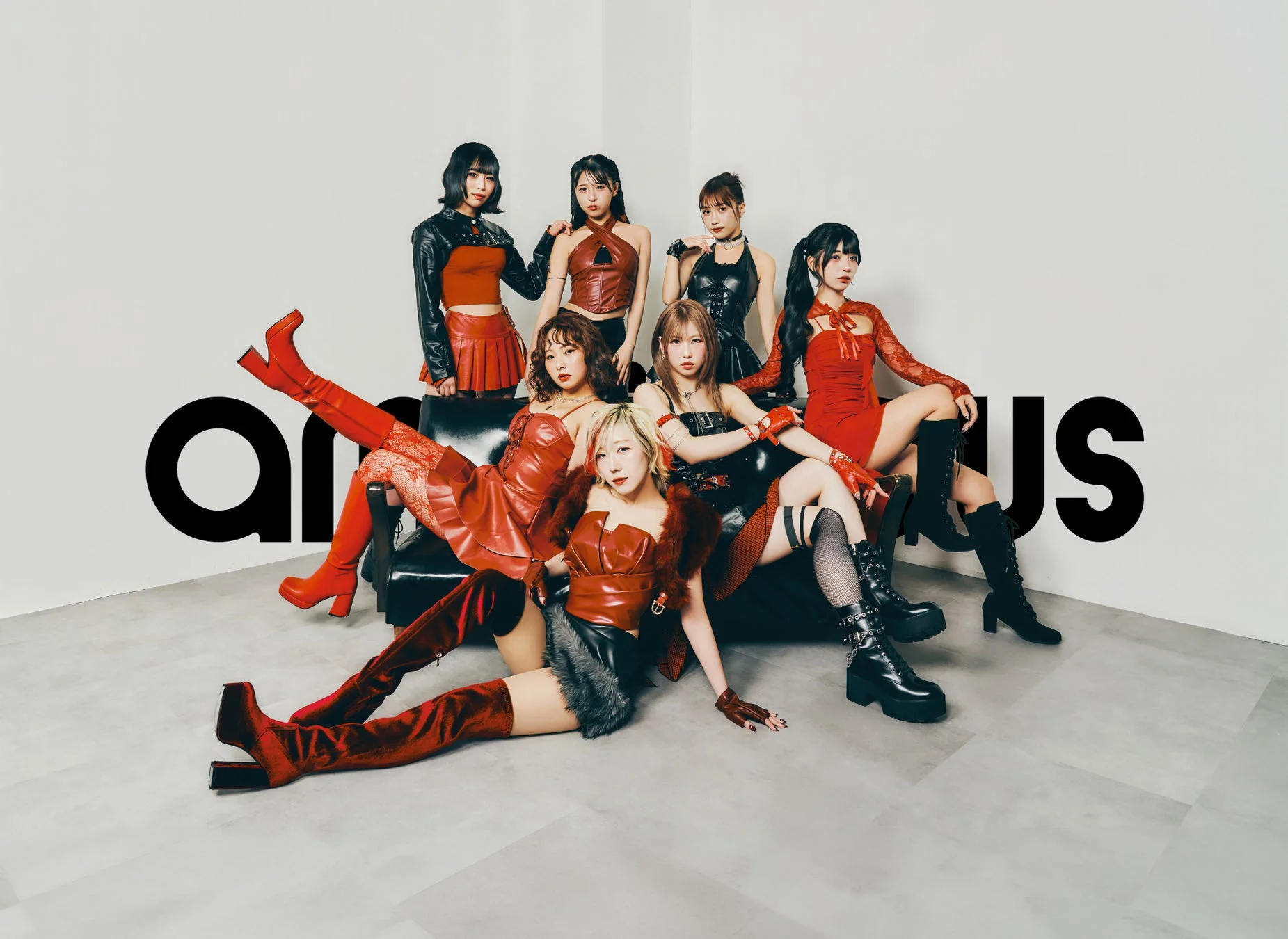 ambitiousの集合写真