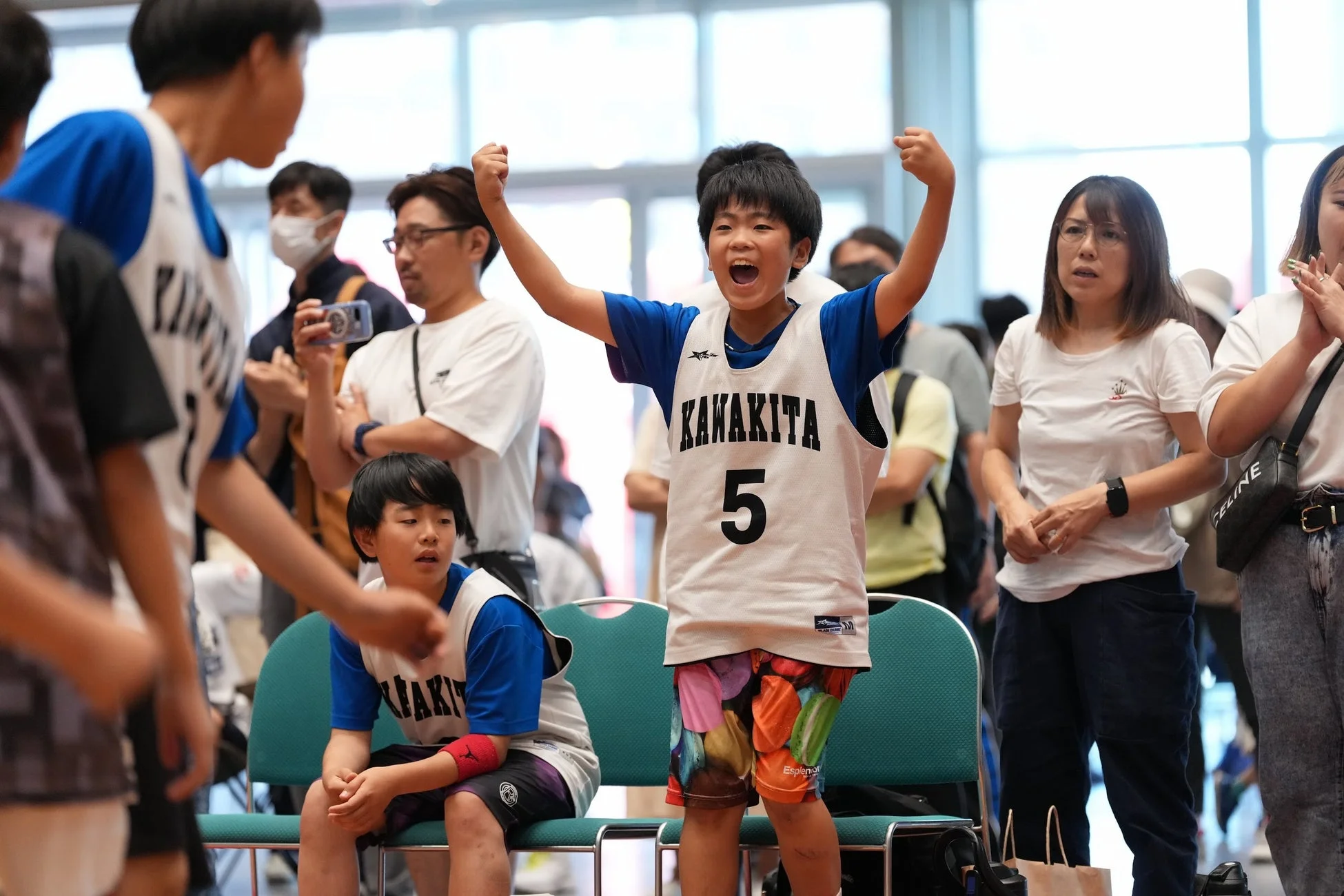 FUz CUPで応援する少年